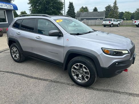 Used 2020 Jeep Cherokee Trailhawk AWD/4WD image 5