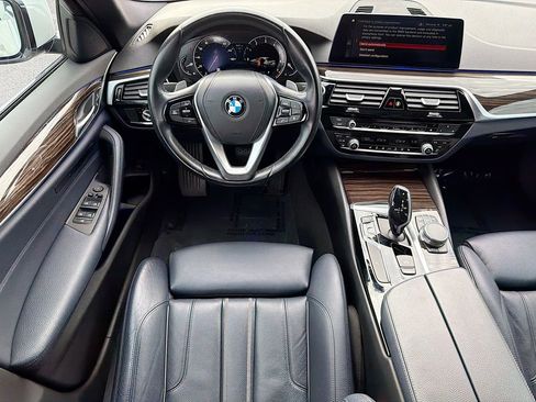Used 2019 BMW 530i 530i w/ Convenience Package image 17
