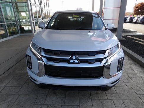 New 2025 Mitsubishi Outlander Sport SE image 2