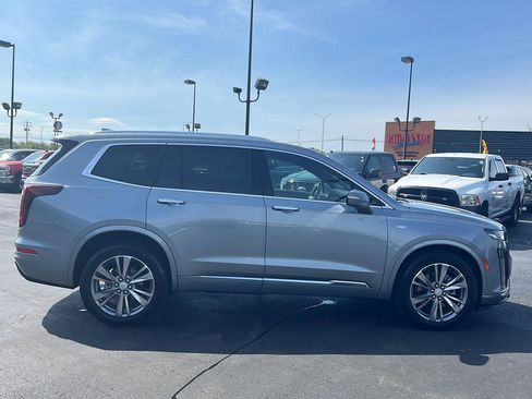 Used 2025 Cadillac XT6 Premium Luxury AWD/4WD image 6
