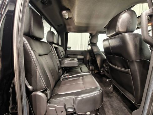 Used 2016 Ford F250 Lariat w/ Lariat Ultimate Package AWD/4WD image 28
