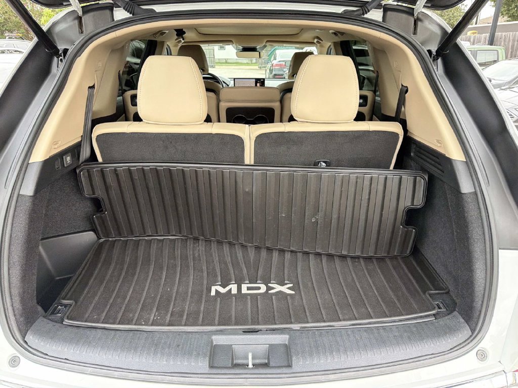 Used 2023 Acura MDX w/ Technology Package FWD image 8
