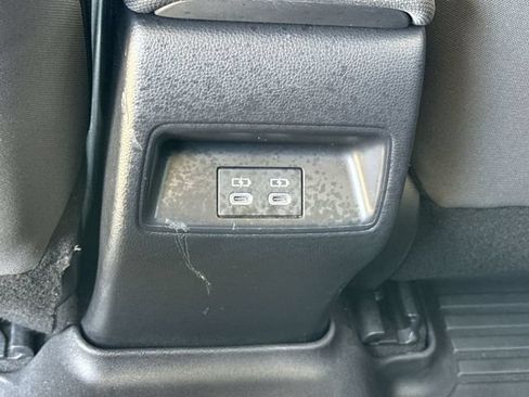 Used 2025 Toyota Corolla LE FWD image 11