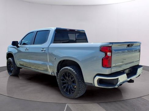 Used 2024 Chevrolet Silverado 1500 LT w/ Z71 Off-Road Package AWD/4WD image 3