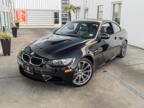 Used 2011 BMW M3 Coupe RWD image 3