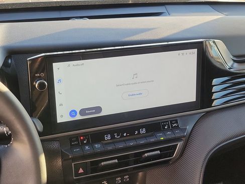 Used 2026 Toyota Camry SE w/ Multimedia Upgrade Package image 28