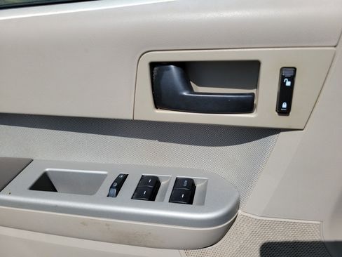 Used 2011 Ford Escape 4WD Hybrid image 15