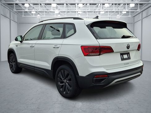 Used 2024 Volkswagen Taos S FWD image 4