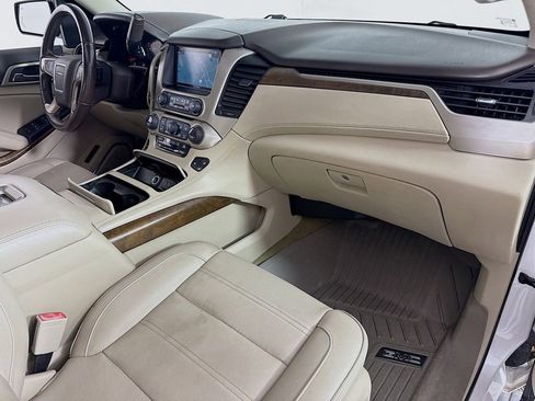 Used 2019 GMC Yukon XL Denali w/ Denali Ultimate Package image 30