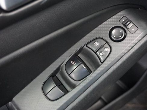 Used 2024 Nissan Altima 2.5 SV image 12