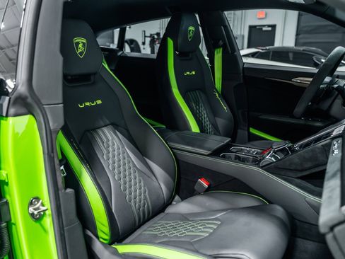 Used 2023 Lamborghini Urus Performante image 12