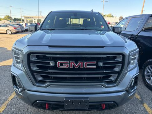 Used 2022 GMC Sierra 1500 AT4 w/ AT4 Preferred Package AWD/4WD image 2