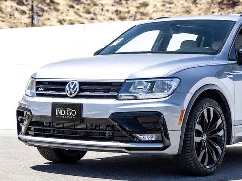 Used 2020 Volkswagen Tiguan SE R-Line w/ 3rd Row Seat Package AWD/4WD image 6