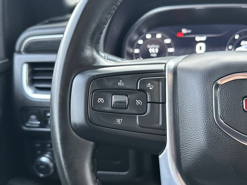 Used 2023 GMC Yukon SLT image 18