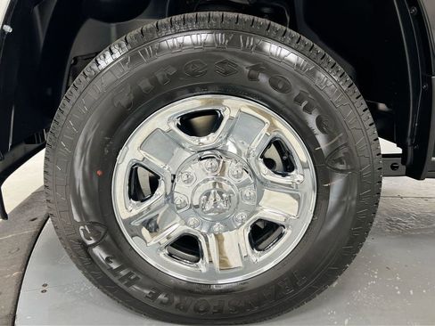 Used 2024 RAM 2500 Tradesman w/ Chrome Appearance Group image 22