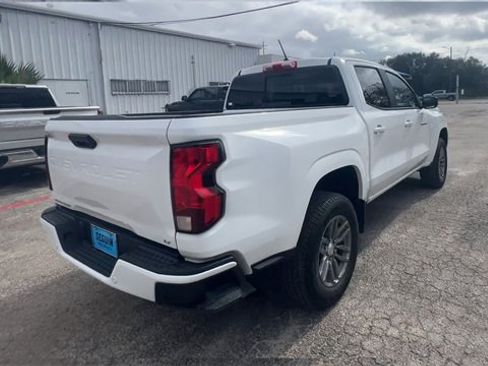 Used 2024 Chevrolet Colorado LT w/ LT Convenience Package image 8