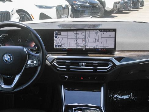 Used 2023 BMW i4 eDrive35 w/ Premium Package RWD image 9