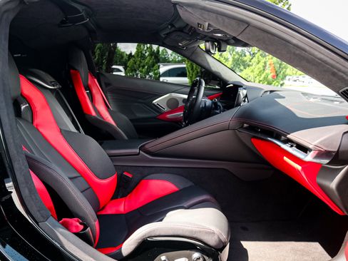 Used 2024 Chevrolet Corvette Z06 RWD image 32