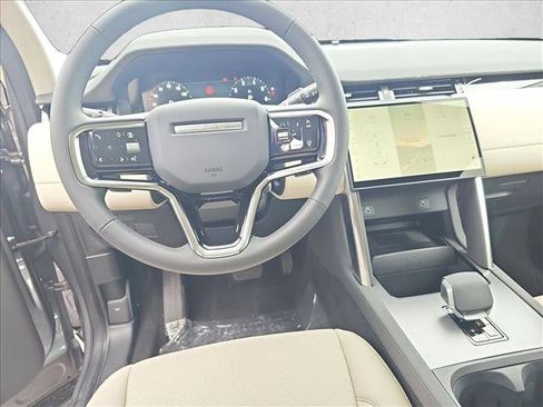 New 2025 Land Rover Discovery Sport S image 17