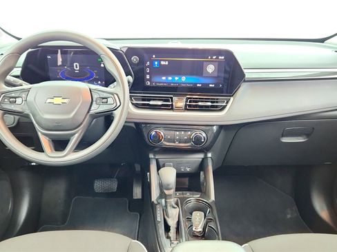 Used 2025 Chevrolet TrailBlazer LT image 11