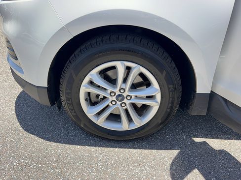 Certified 2019 Ford Edge SEL w/ Equipment Group 201A AWD/4WD image 35