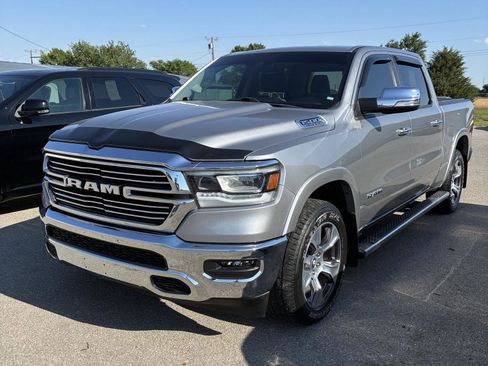 Used 2022 RAM 1500 Laramie AWD/4WD image 1
