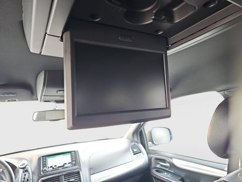 Used 2017 Dodge Grand Caravan GT FWD image 19