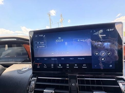 Used 2024 Lincoln Navigator Reserve AWD/4WD image 23