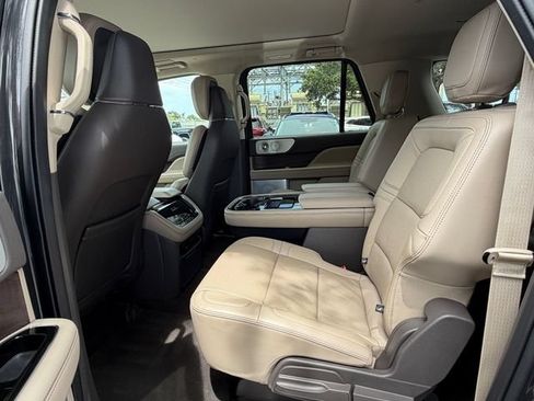 Used 2024 Lincoln Navigator L Reserve AWD/4WD image 14