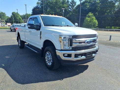 Used 2019 Ford F350 XLT w/ XLT Premium Package AWD/4WD image 3