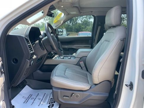 Used 2020 Ford Expedition Limited w/ Equipment Group 302A AWD/4WD image 19