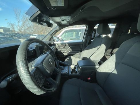 Used 2024 Toyota Tacoma SR5 image 5