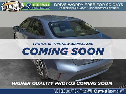 Used 2020 Toyota Corolla LE FWD image 3