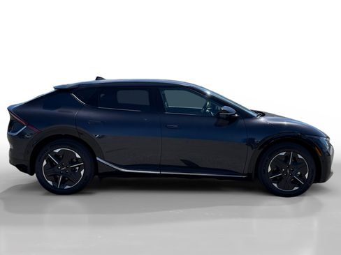 New 2026 Kia EV6 Wind RWD image 6