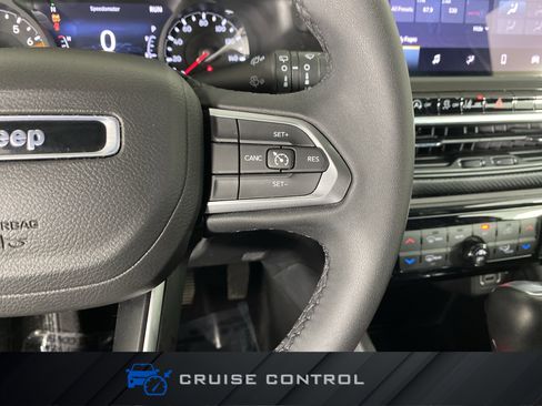 Used 2023 Jeep Compass Latitude w/ Convenience Group AWD/4WD image 24