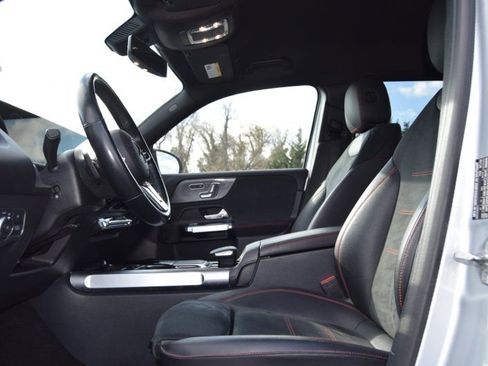 Used 2022 Mercedes-Benz GLB 250 4MATIC w/ AMG Line image 17