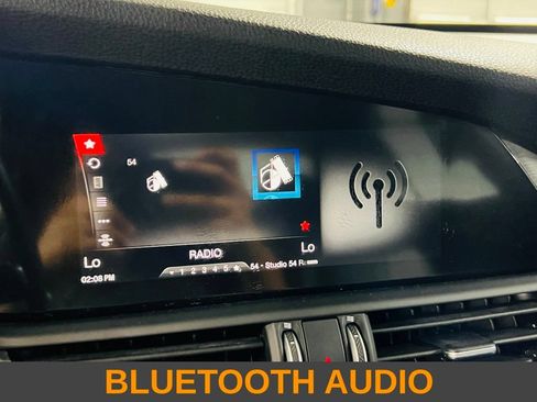 Used 2019 Alfa Romeo Giulia Ti RWD image 6