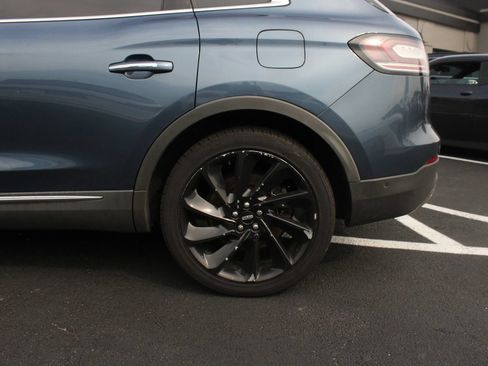 Used 2019 Lincoln Nautilus Reserve w/ Ultimate Package AWD/4WD image 4