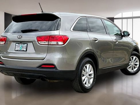 Used 2018 Kia Sorento L FWD image 14