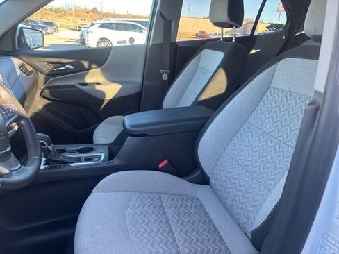 Used 2024 Chevrolet Equinox LT image 9