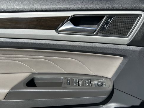 Used 2023 Volkswagen Atlas SE image 21