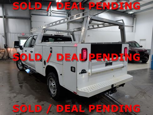 Used 2021 Chevrolet Silverado 2500 W/T w/ WT Convenience Package AWD/4WD image 4