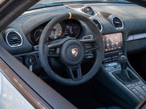 Used 2024 Porsche 718 Cayman GT4 RS image 29