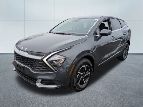 Used 2023 Kia Sportage LX image 7