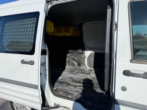 Used 2013 Ford Transit Connect XLT image 20