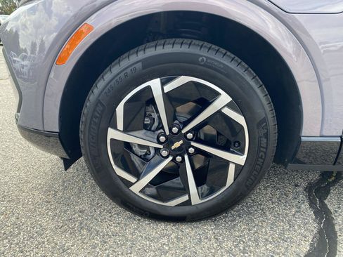 Used 2024 Chevrolet Equinox EV LT AWD/4WD image 12