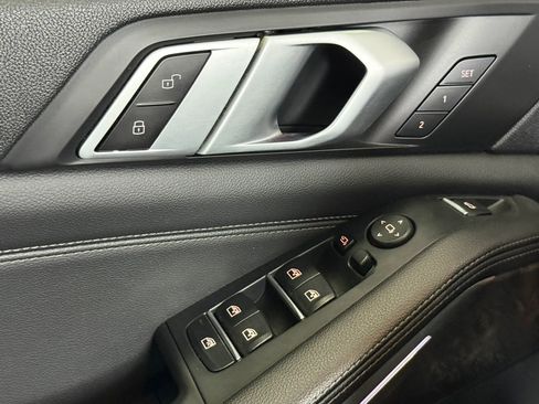Used 2019 BMW X5 xDrive40i w/ Convenience Package AWD/4WD image 18