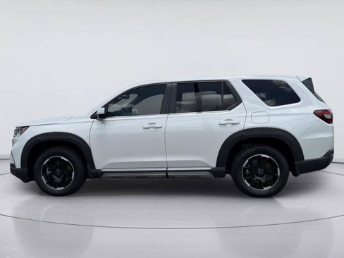 Used 2025 Honda Pilot EX-L image 2