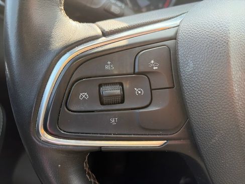 Used 2021 Buick Encore GX Preferred w/ Sport Touring Package FWD image 14