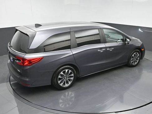 Certified 2024 Honda Odyssey EX-L image 32